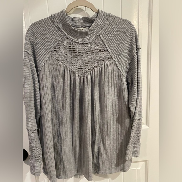 Maurices Tops - Maurices Heather Gray Ribbed Top